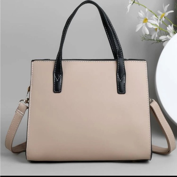 Satchel small cute bag with adjustable stap - Picture 2 of 3